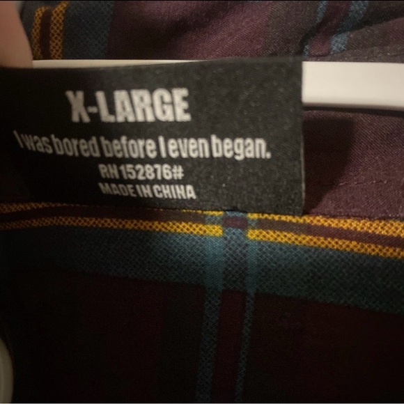 Plaid Casual Button Down Shirt with Text Design - Picture 4 of 7